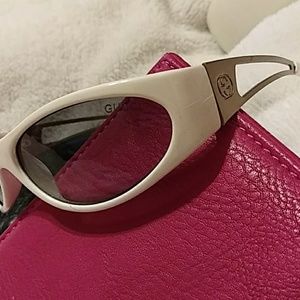 GUCCI SUNGLASSES
